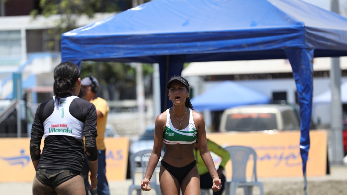 Anyela Meza integró la dupla manabita que ganó el oro.