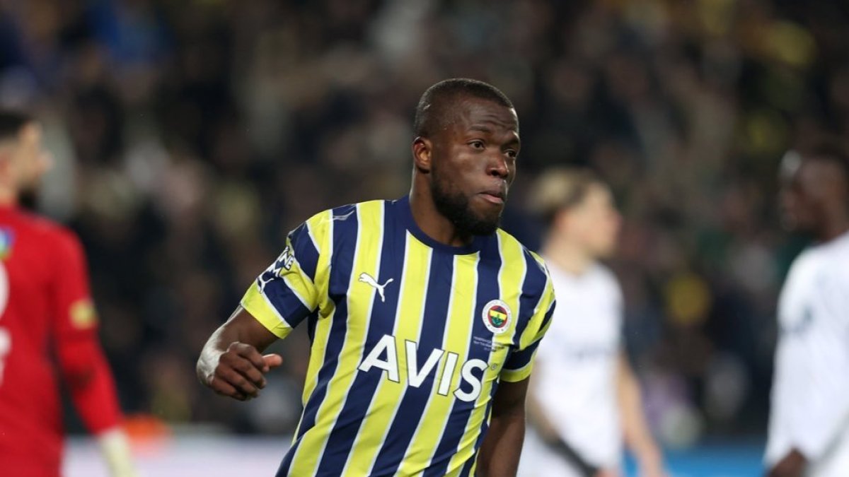 Con su tanto número 20, Enner Valencia toma distancia en la tabla de artilleros de su escolta Fabio Borini, que tiene 12.