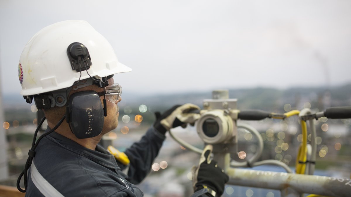 Contrato. La estatal declaró desierto el proceso para incorporar los servicios de 70 trabajadores en la Refinería de Esmeraldas.