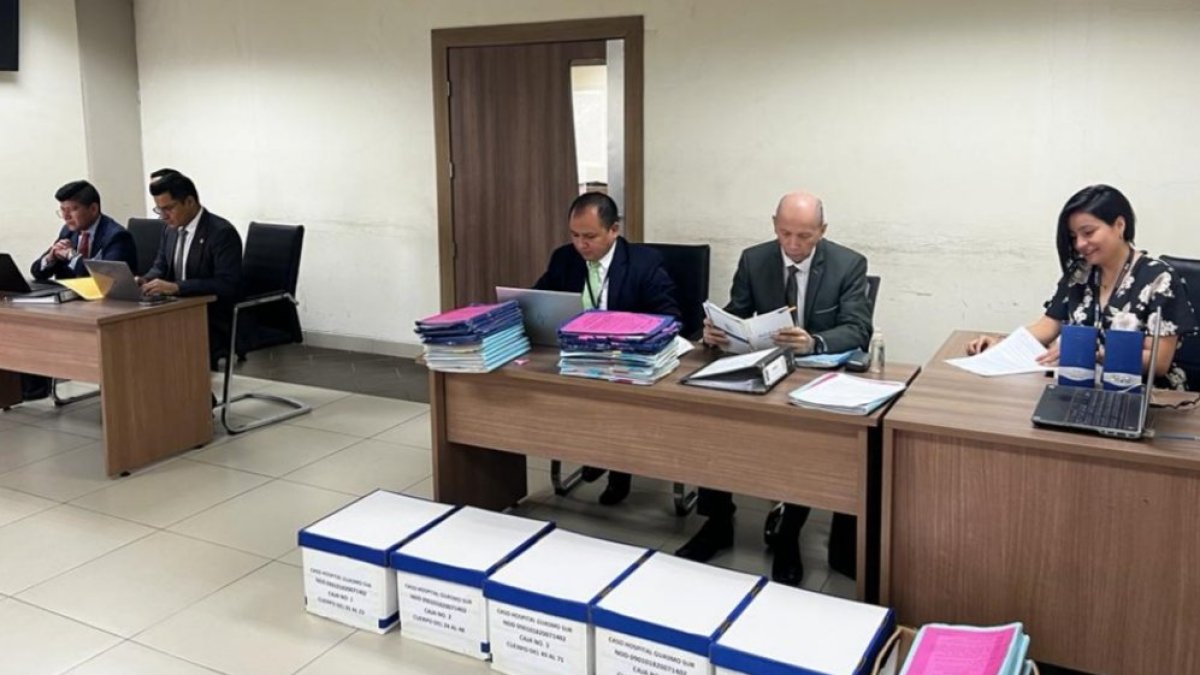 Audiencia sobre caso relacionado con el Hospital del Guasmo Sur.