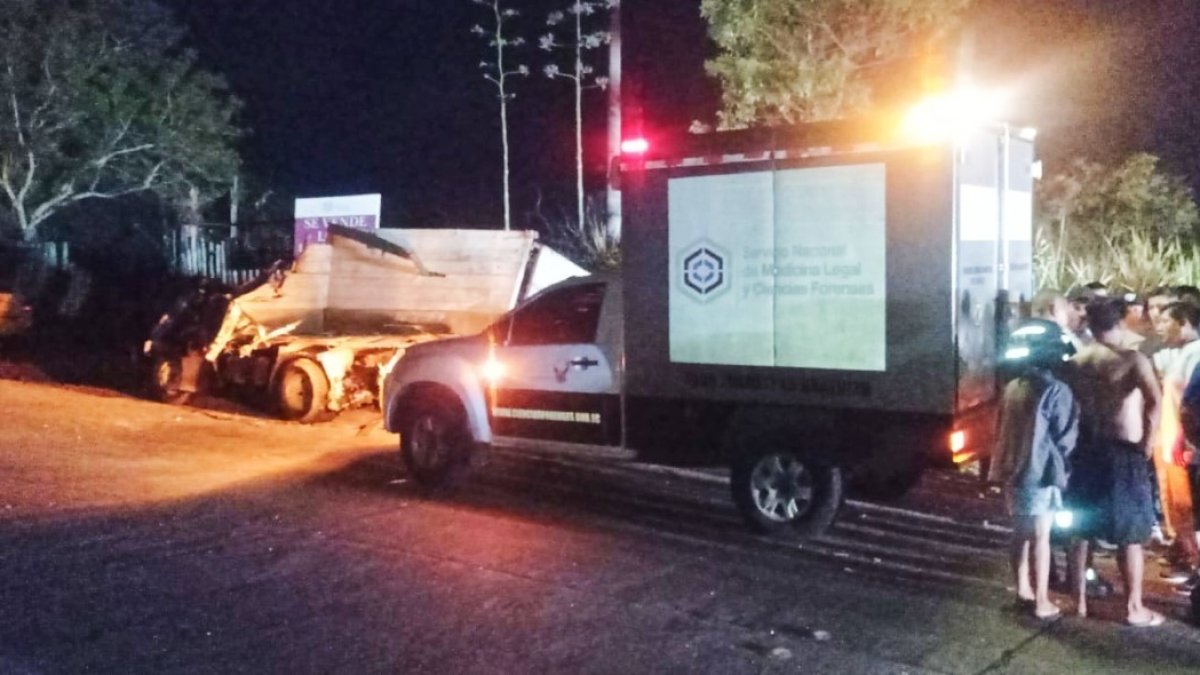 Jipijapa. Así quedó el camión tras choque en una vía rural de Manabí.