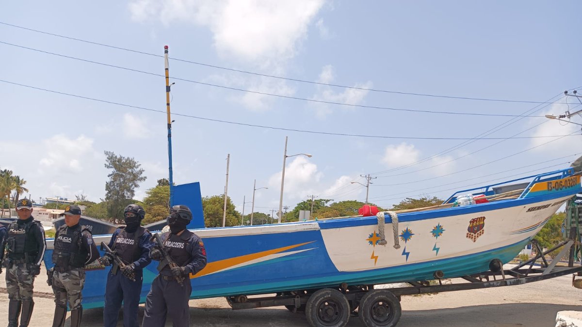 Salinas. La embarcación fue retenida como parte de las investigaciones.