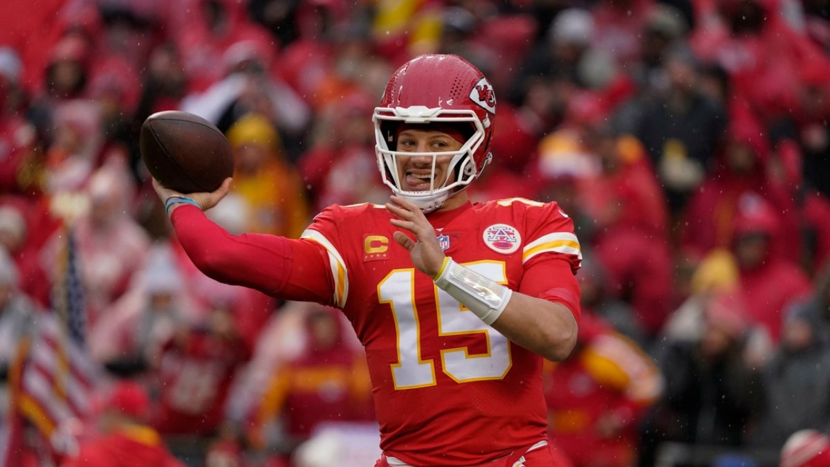 Patrick Mahomes, mariscal de los Chiefs, es el líder de su equipo..