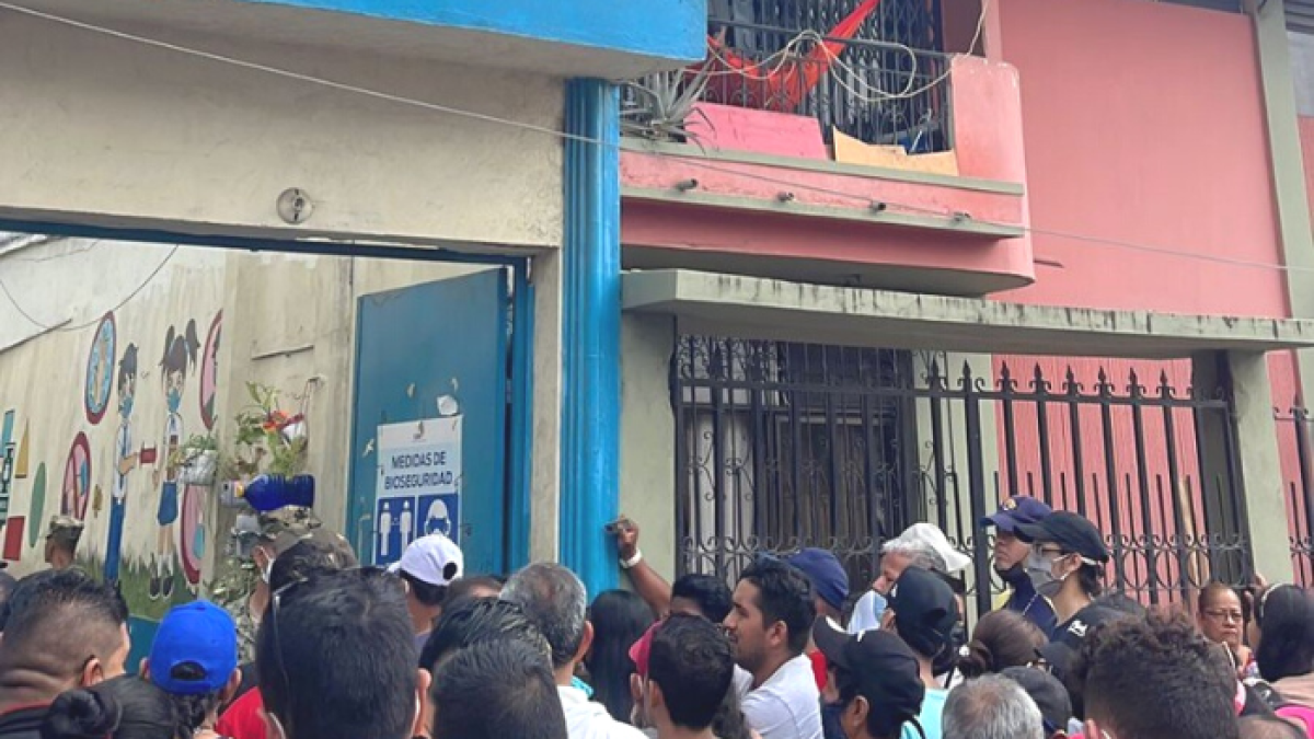 Exteriores de la unidad educativa donde se dio el hecho.