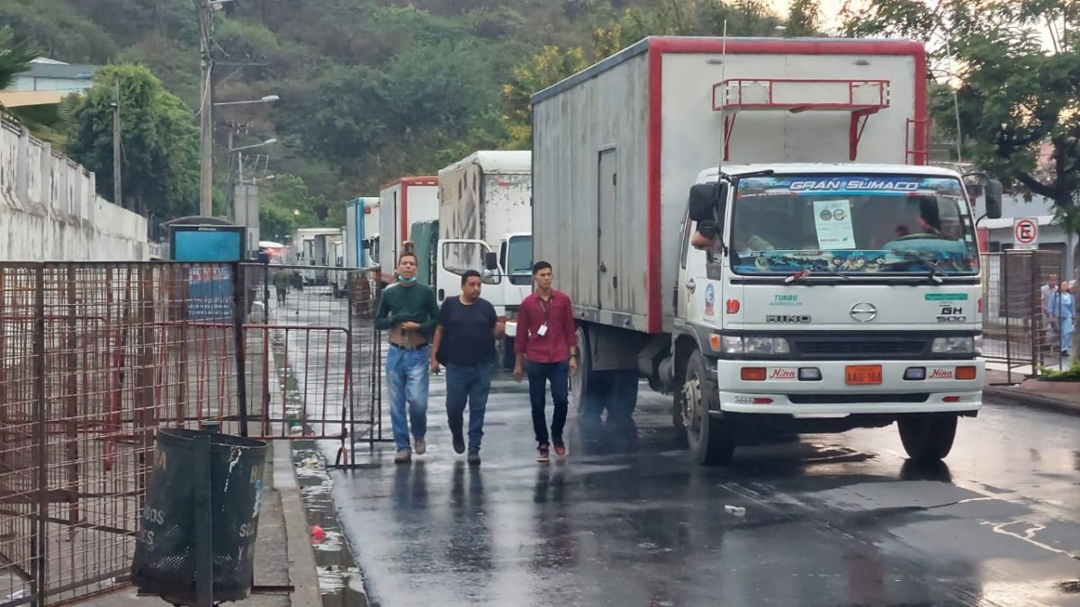 Siguen llegando las urnas desde los distintos cantones al CNE Guayas