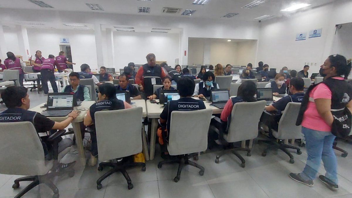 Panorama en el CNE Guayas.