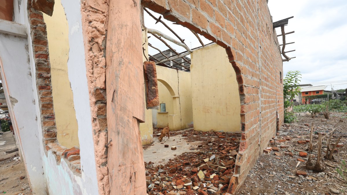 Guarida. Una de las casas abandonadas, donde los jóvenes se reúnen a consumir estupefacientes.