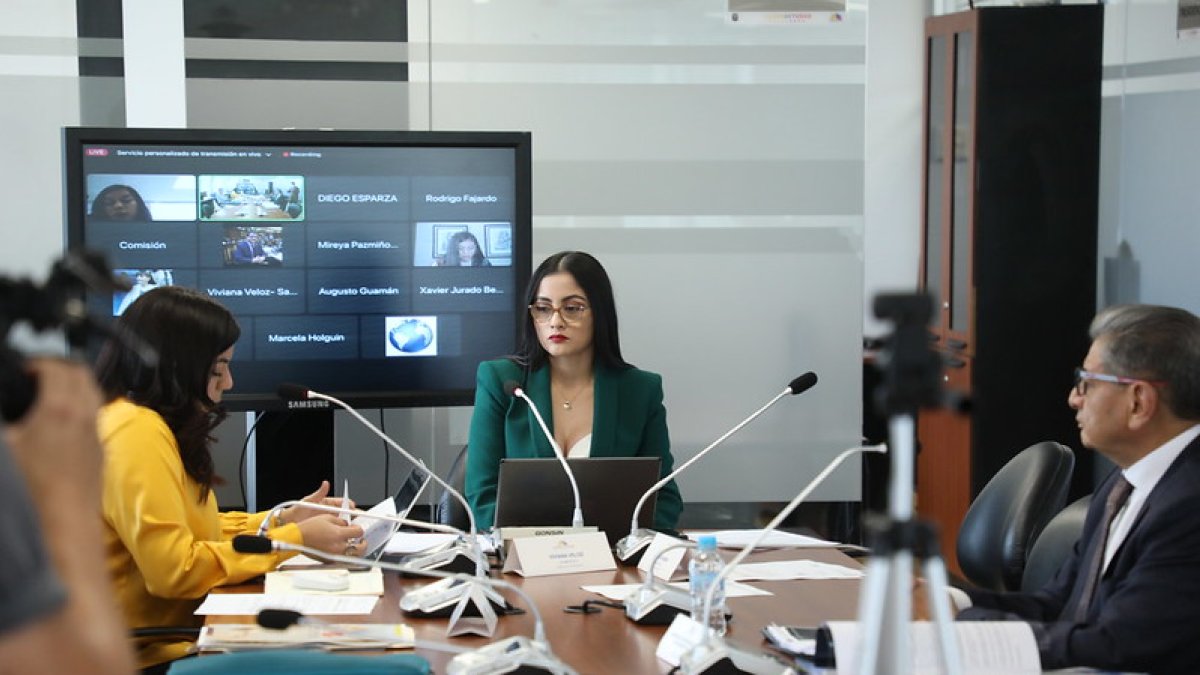 La comisión que investiga el caso Encuentro aún no termina las comparecencias para elaborar su informe.