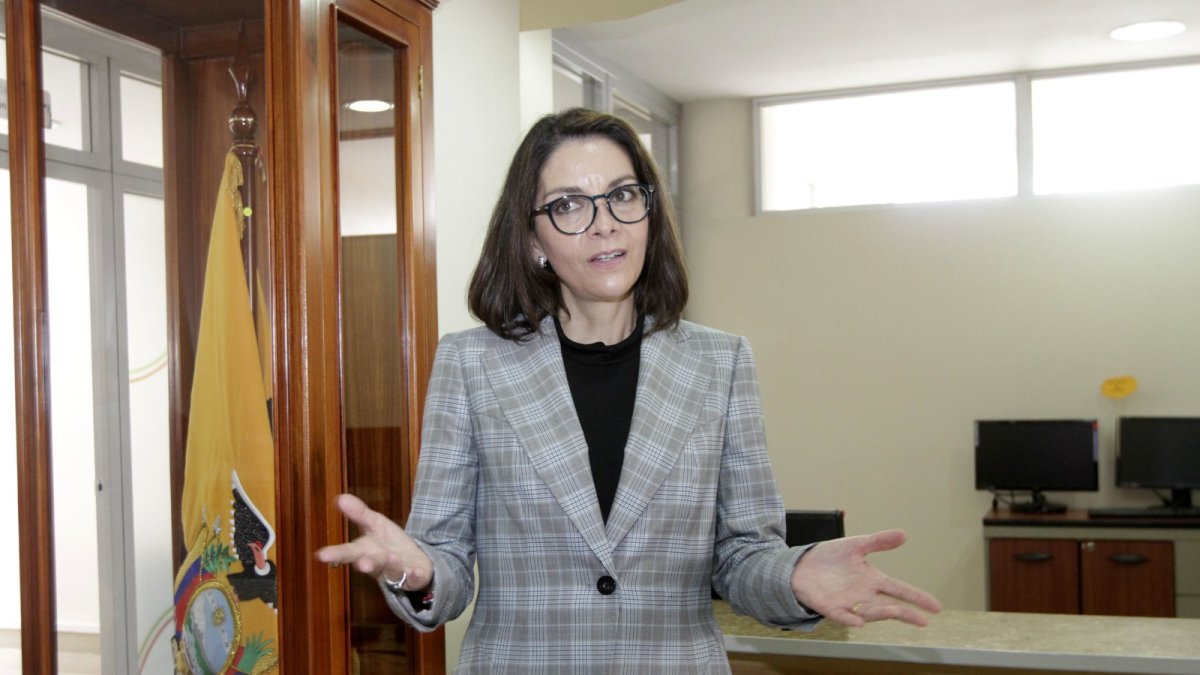 Ximena Garzón fue Ministra de Salud asumió el cargo en el inicio del gobierno de Lasso el 24 de mayo del 2021 y renunció en julio del 2022.