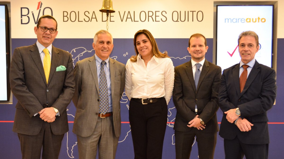 Empresa.- Ejecutivos de Mareauto anunciando la emisión de obligaciones de la compañía.