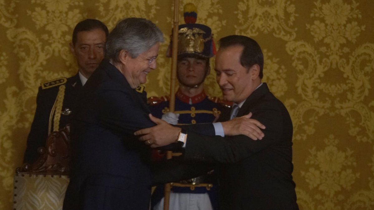 El nuevo ministro de Gobierno, Henry Cucalón, destacó la importancia de impulsar la reforma que tramita la Asamblea sobre el papel de Fuerzas Armadas en seguridad.