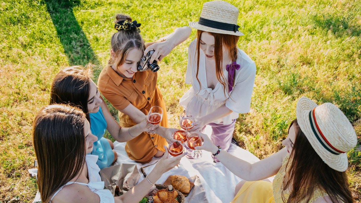 Para celebrar con las incondicionales.