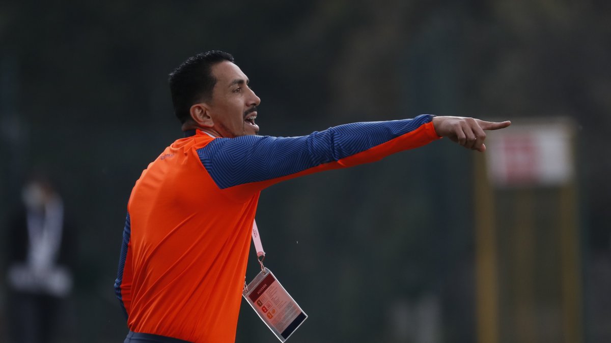 Jimmy Bran tomó las riendas de la selección ecuatoriana sub-20 desde junio del año anterior.  Está debutando en un torneo grande.