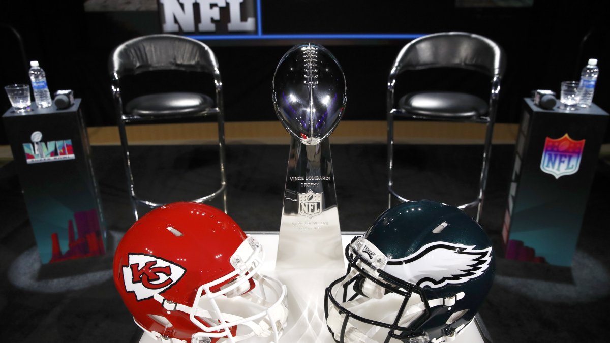 El trofeo Vince Lombardi será entregado hoy a los Chiefs o Eagles.