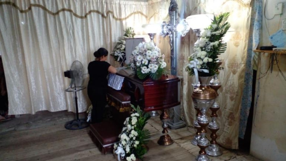 Familiares del occiso pidieron que indaguen si el licor provocó el deceso.