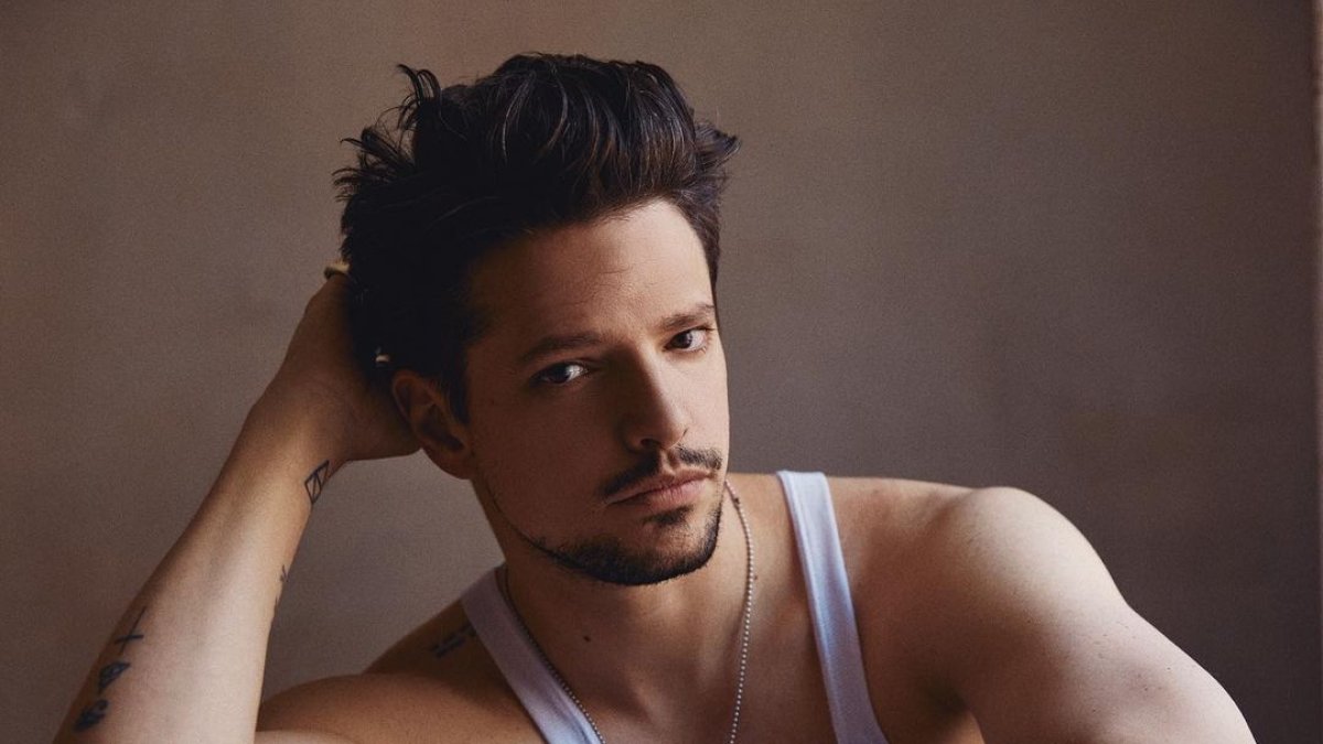 Lasso fue nombrado por la revista Billboard como uno de los 23 artistas latinos que escuchar este 2023.