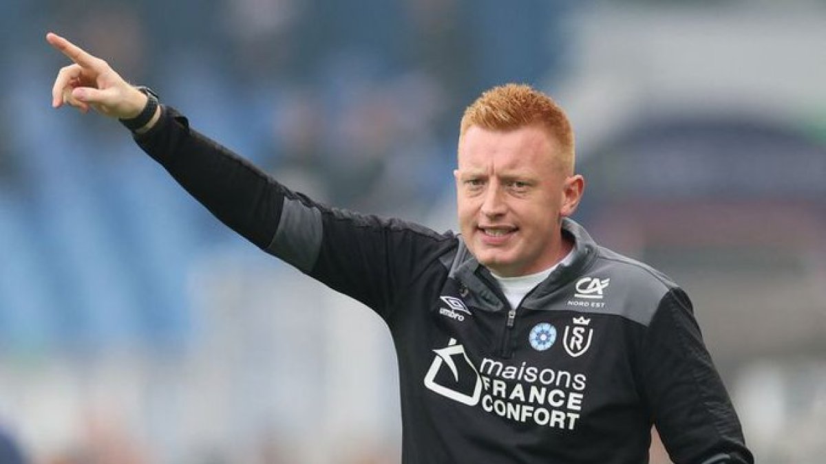 El técnico del Stade Rennes, Will Still, durante una práctica.