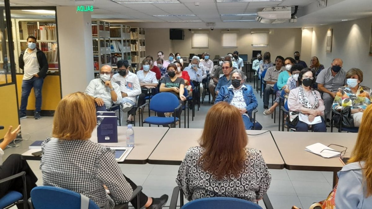 El encuentro de este martes 14 es la obra de Elisa Ayala González.