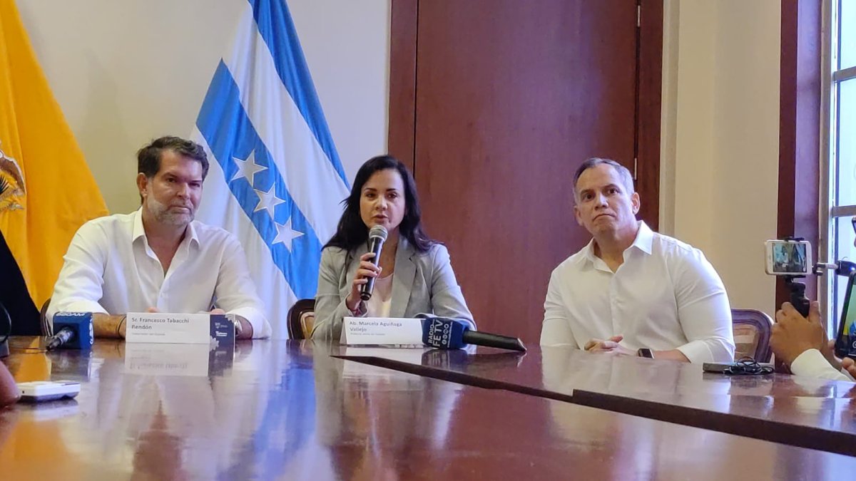 El Gobernador del Guayas, Franchesco Tabacchi mantiene un diálogo con la Prefecta electa de la provincia Marcela Aguiñaga