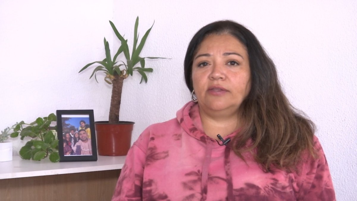 Patricia Muñoz, madre de la niña, pide ayuda para poder tratar el problema de su hija