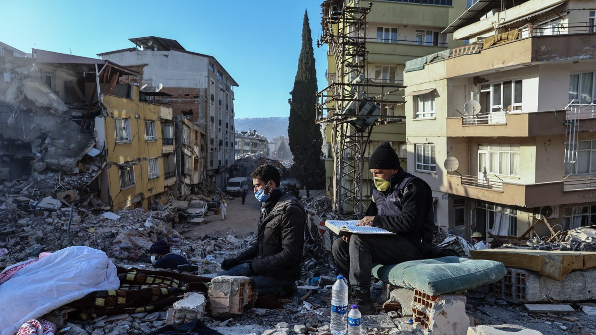 Más de 7.000 expertos están investigando los daños en las 10 provincias afectadas y han examinado ya 387.000 edificios