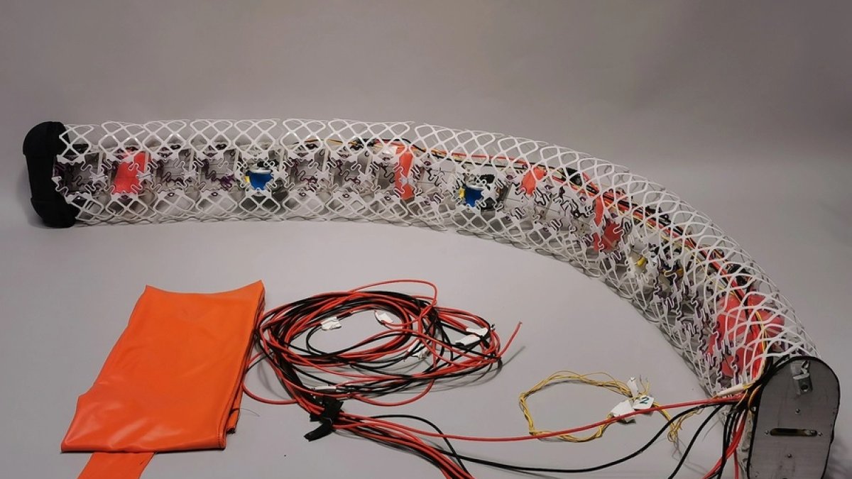 Este nuevo equipo subacuático requiere de más de tres mil piezas.