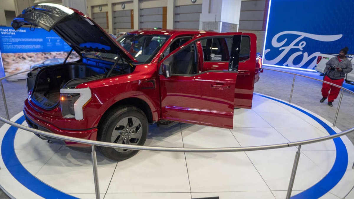 Ford suspende la producción del F-150 Lightning.