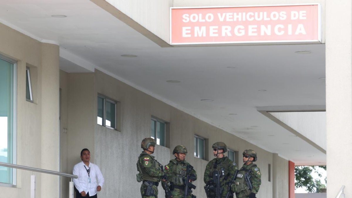 El exministro Francisco Jiménez, indicó que la familia dirá si Lasso es intervenido en el extranjero.