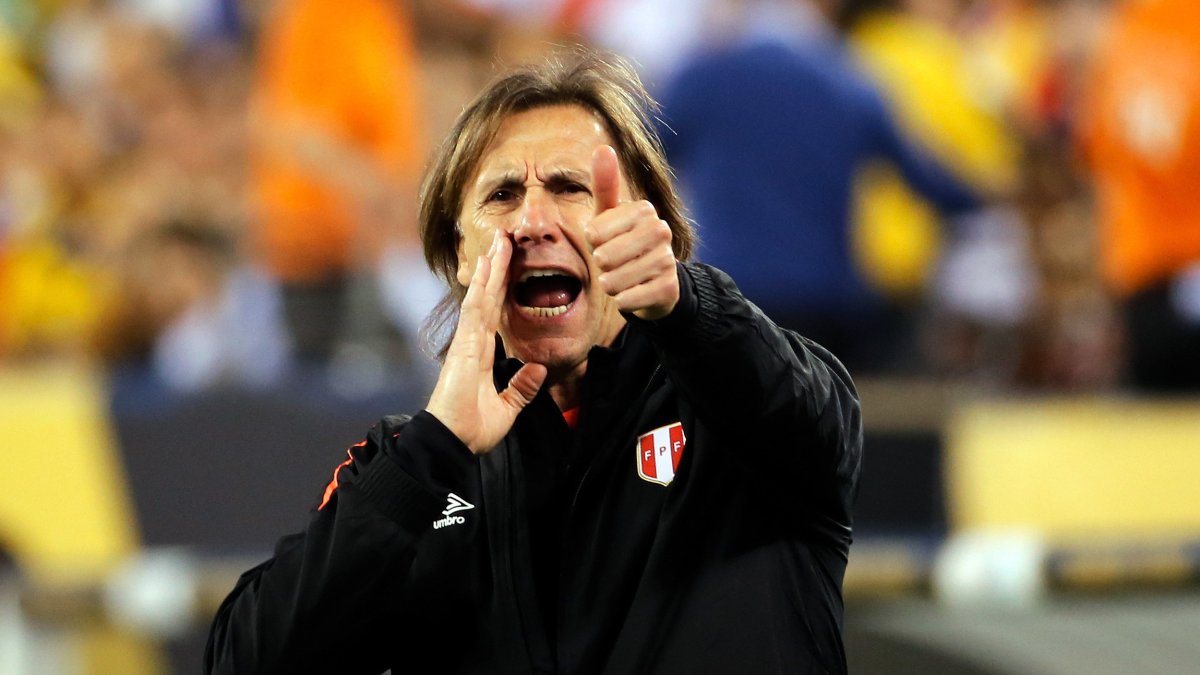 El cuerpo técnico de Ricardo Gareca en la selección de Perú estuvo formado por 15 personas.