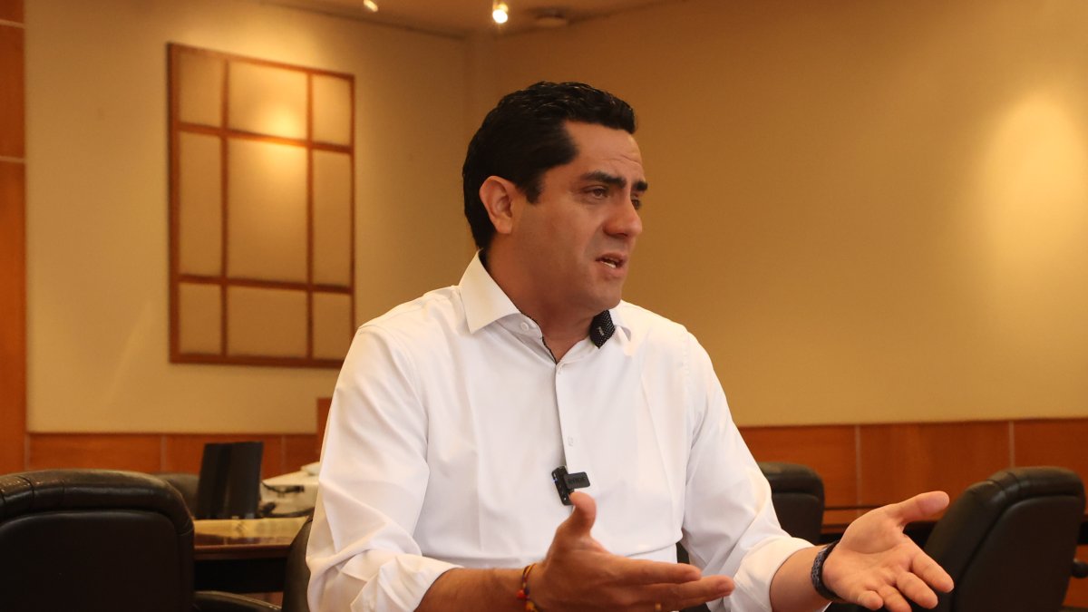 El excandidato presidencial Xavier Heras indica sentirse intimidado por entidades del Estado