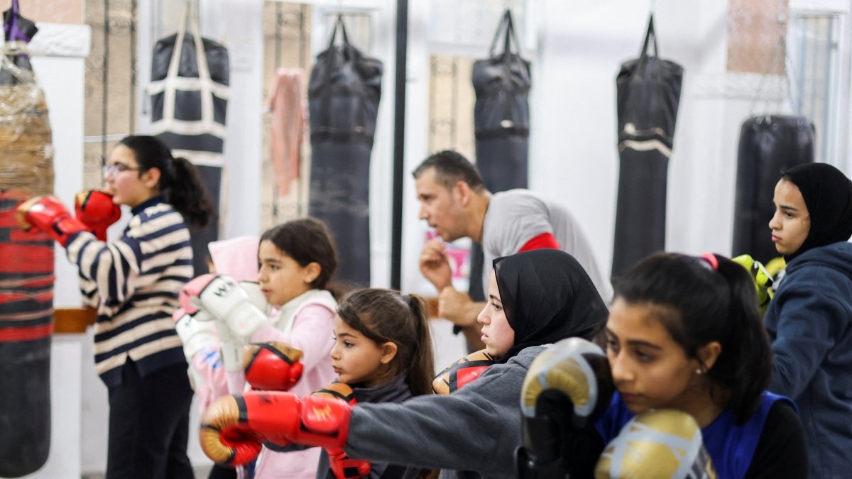 El gimnasio del Club Deportivo Al Mashtal, en Gaza, sirve de escenario. 