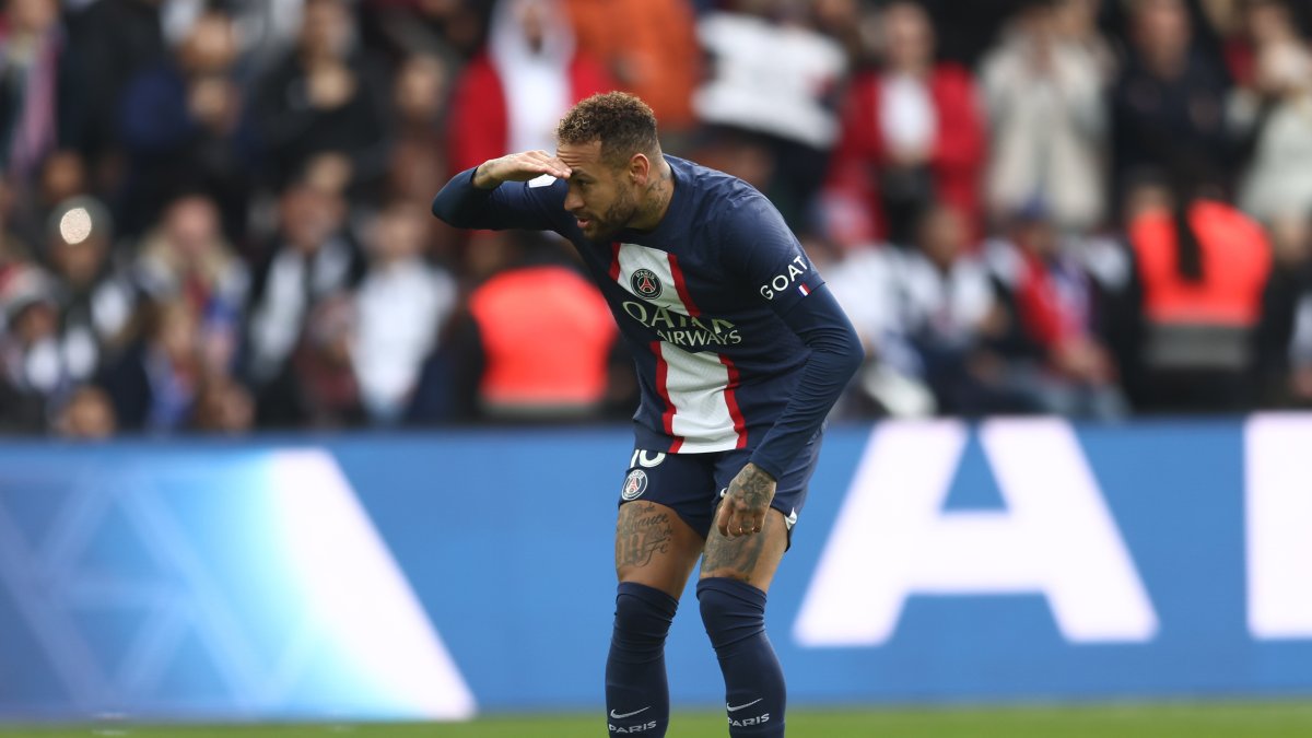 Neymar ha sufrido 14 lesiones en el tobillo derecho. Con la operación espera terminar con este problema.