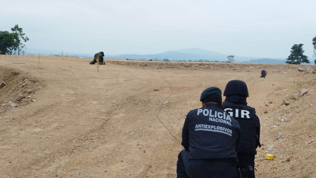 La detonación se realiza según la peligrosidad del explosivo. Si puede ser trasladado hasta el GIR se lo hace.