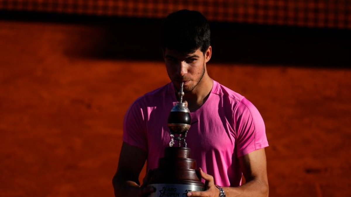 El # 2 del mundo celebra el título luego de 103 días sin tener competencia.