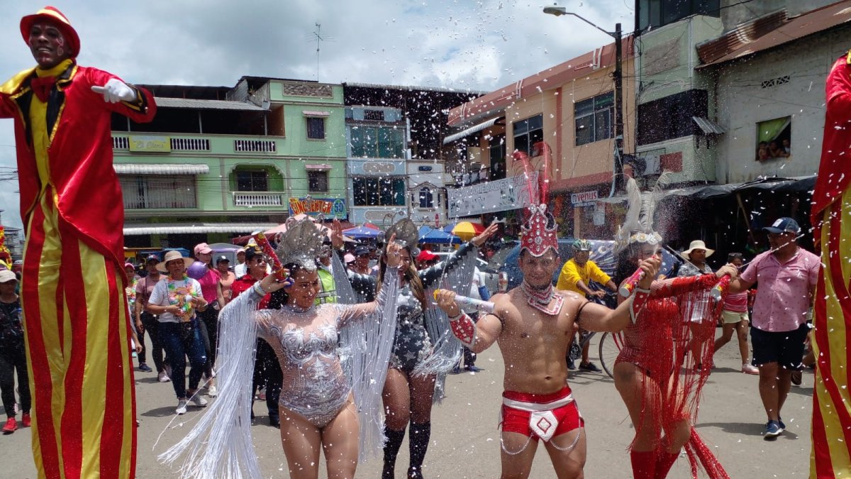 Las autoridades de Santa Lucía organizan un programa carnavalero para atraer turistas.