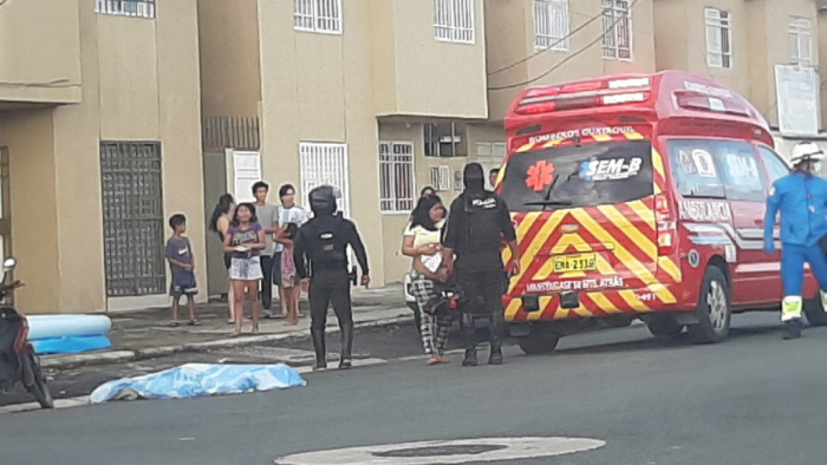 El ataque ocurrió ayer domingo, aproximadamente a las 17:00.