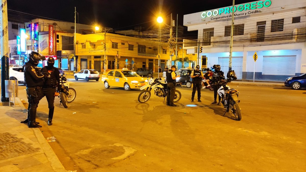 El hecho. Ocurrió en la avenida principal de la ciudad, cerca del malecón.