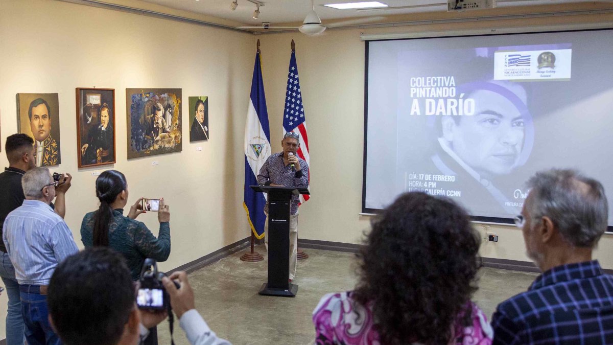 Managua. Momentos de la inauguración de la exposición de arte.