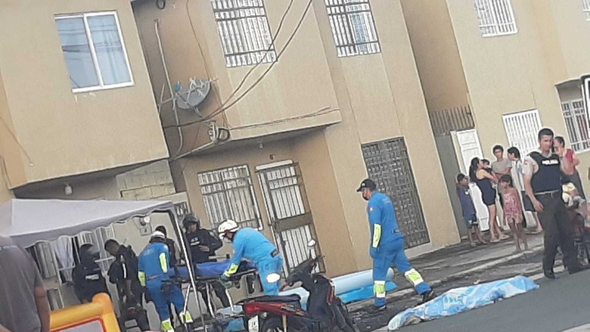 Sicariato. Dos ciudadanos fallecieron la tarde del domingo y dos mujeres quedaron heridas en este incidente.