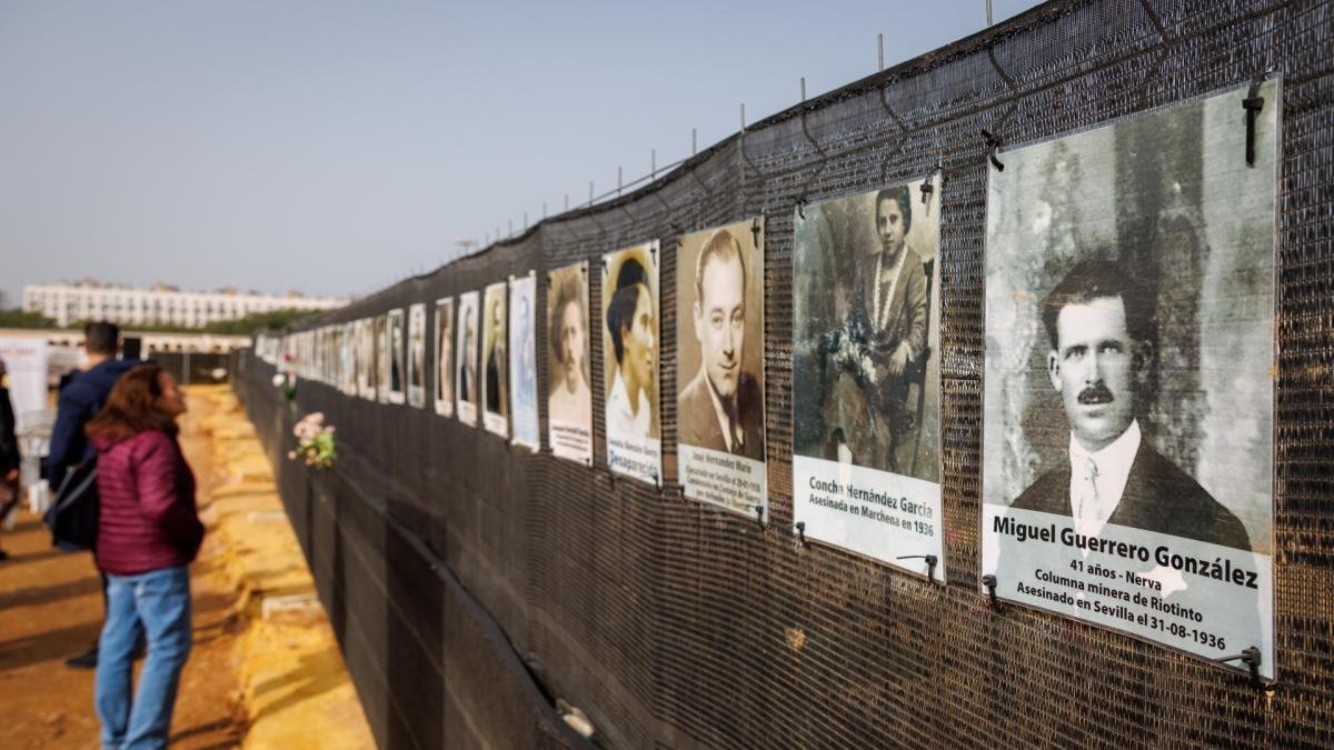Las víctimas fueron enterradas durante la dictadura del general Franco.