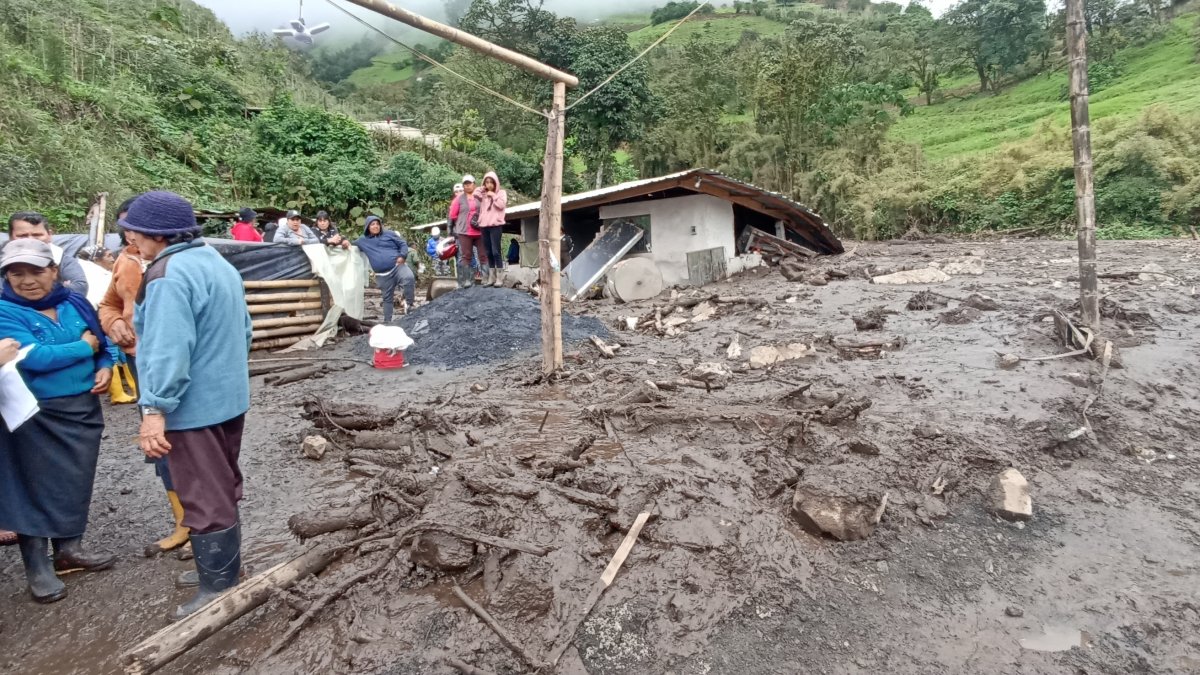 Comunidad. Así quedó la vivienda en la que se encontraba la familia que resultó afectada. El rescate duró más tiempo del esperad