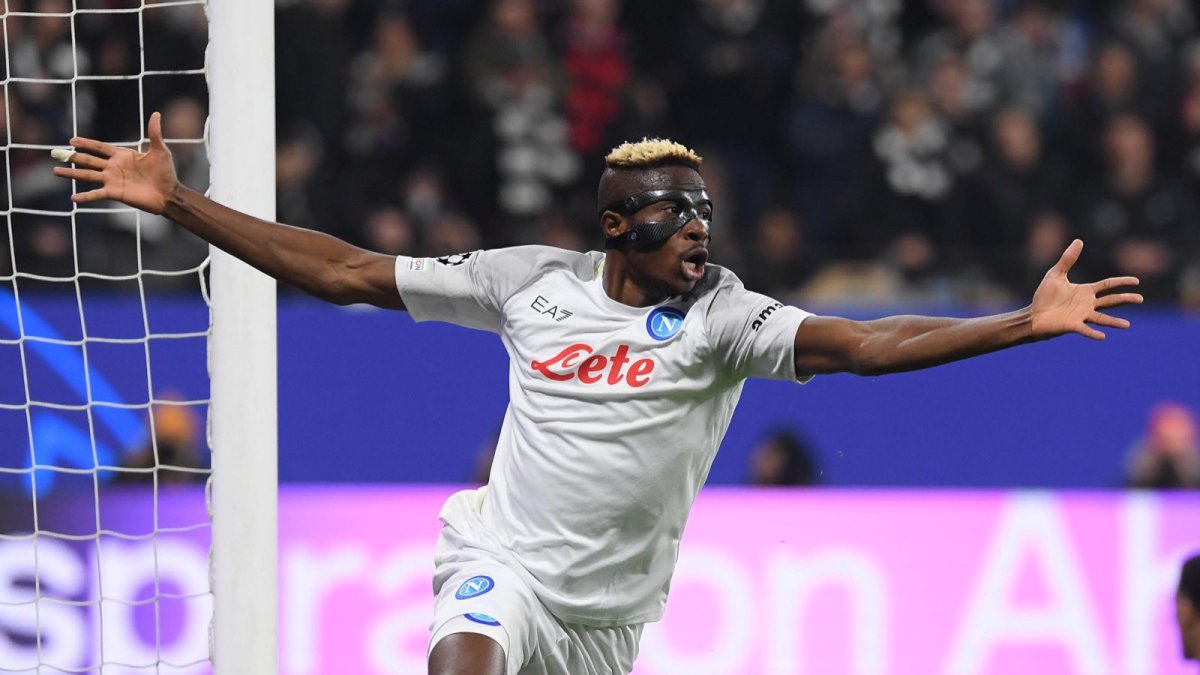 El nigeriano Victor Osimhen, delantero del Nápoles, suma 20 goles en 24 partidos en la temporada 2023.