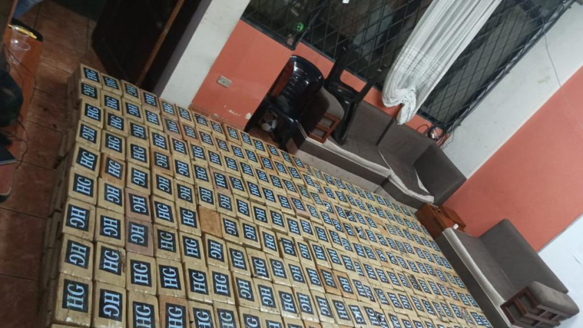 Evidencia. El alcaloide estaba escondido en el doble fondo de un camión que transitaba por Santo Domingo.