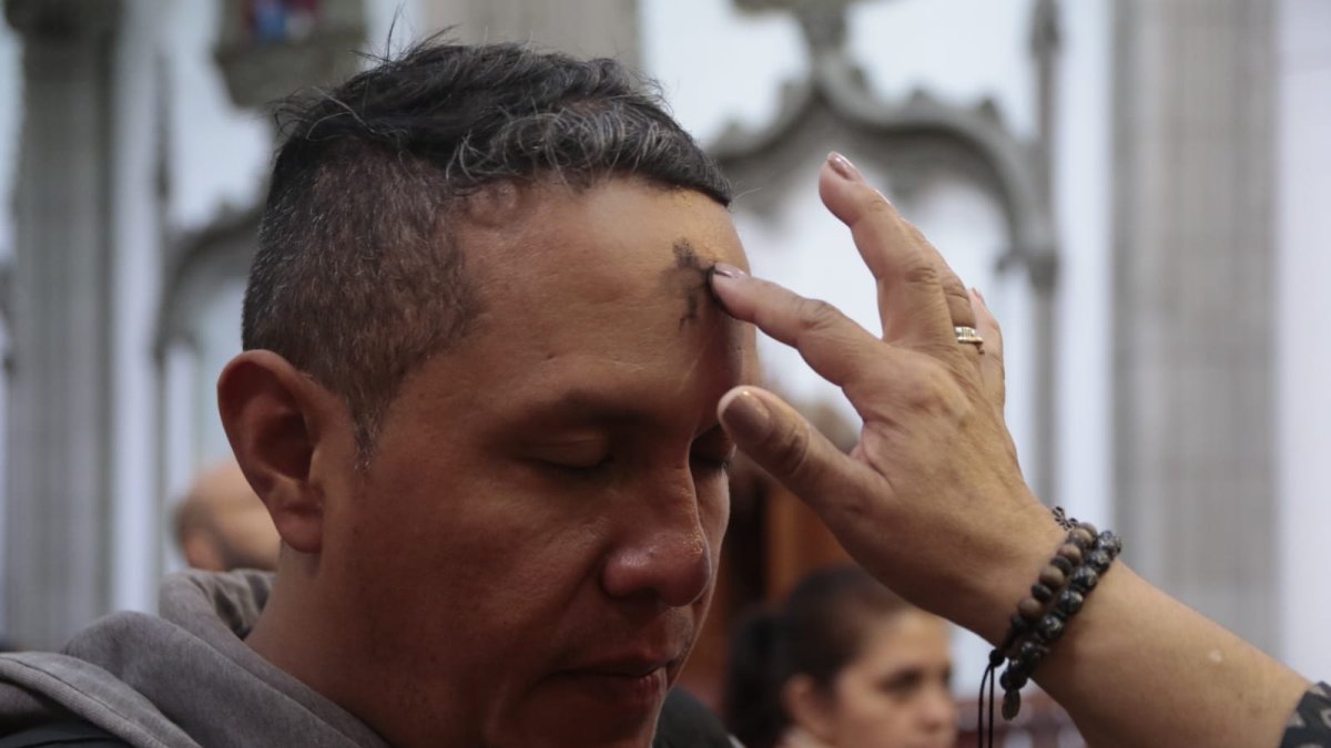 Tradición. Los creyentes aseveran que desde este día, los seis viernes que deparan para la Pascua no se debe comer carne roja.
