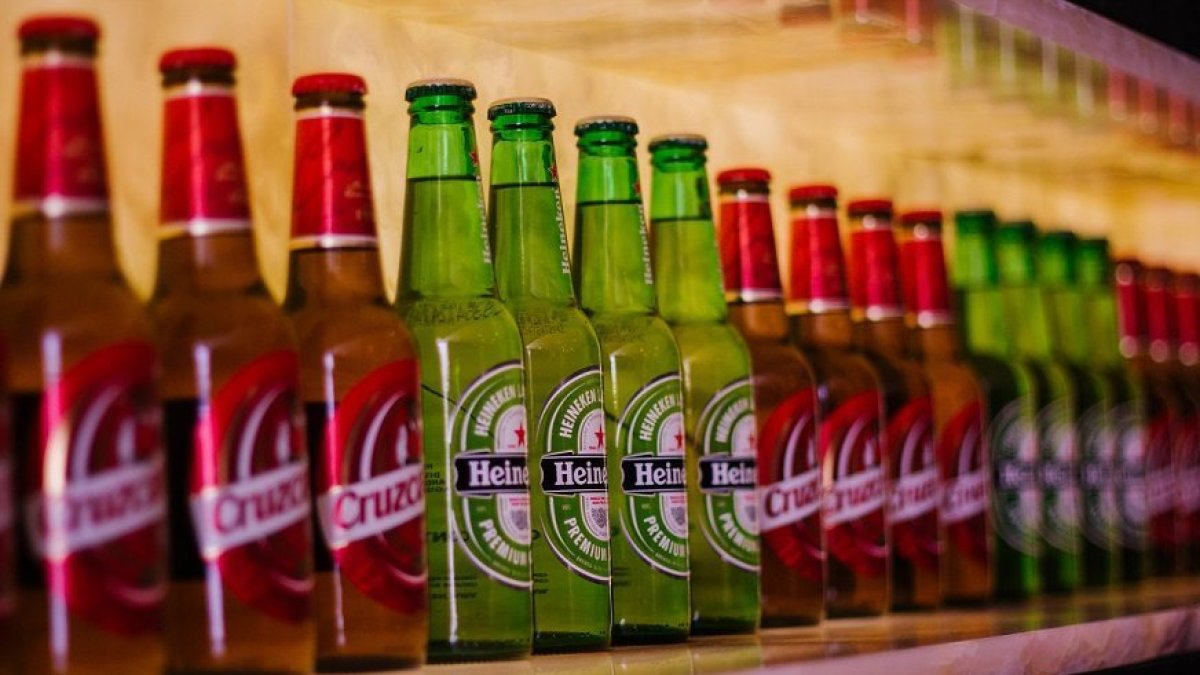 La compra sumó un total de 10,8 millones de acciones en Heineken Holding