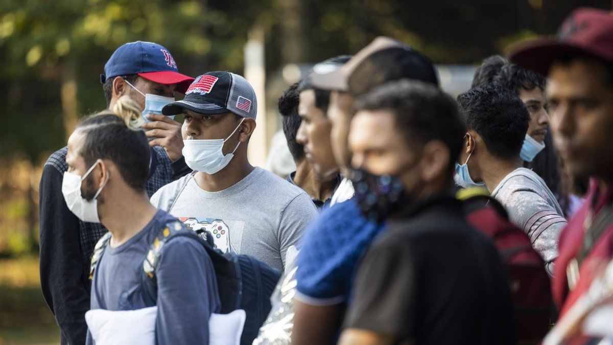 Más de 1,2 millones de emprendedores mexicanos en Estados Unidos, de los que 49 % son mujeres.