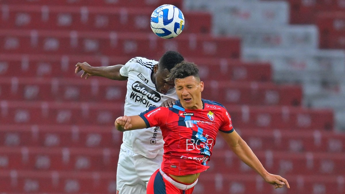 El 'Nacho' empató en Quito con dos goles