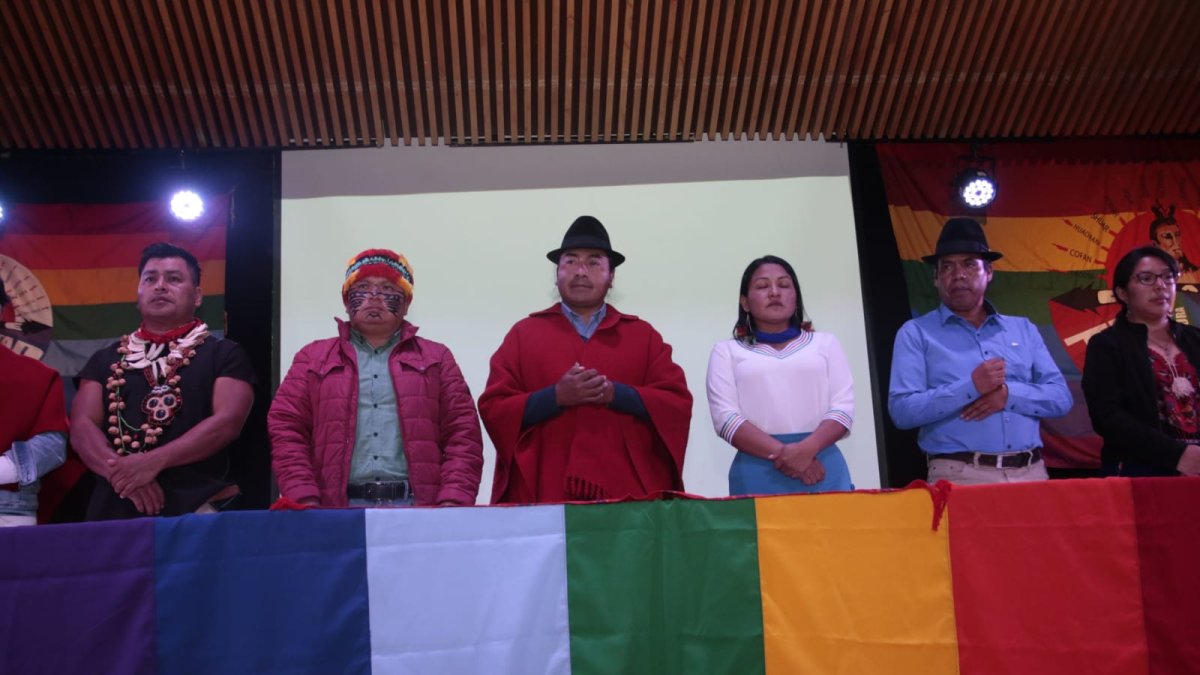 Dirigencia de la Conaie en el inicio de su asamblea general en Quito.