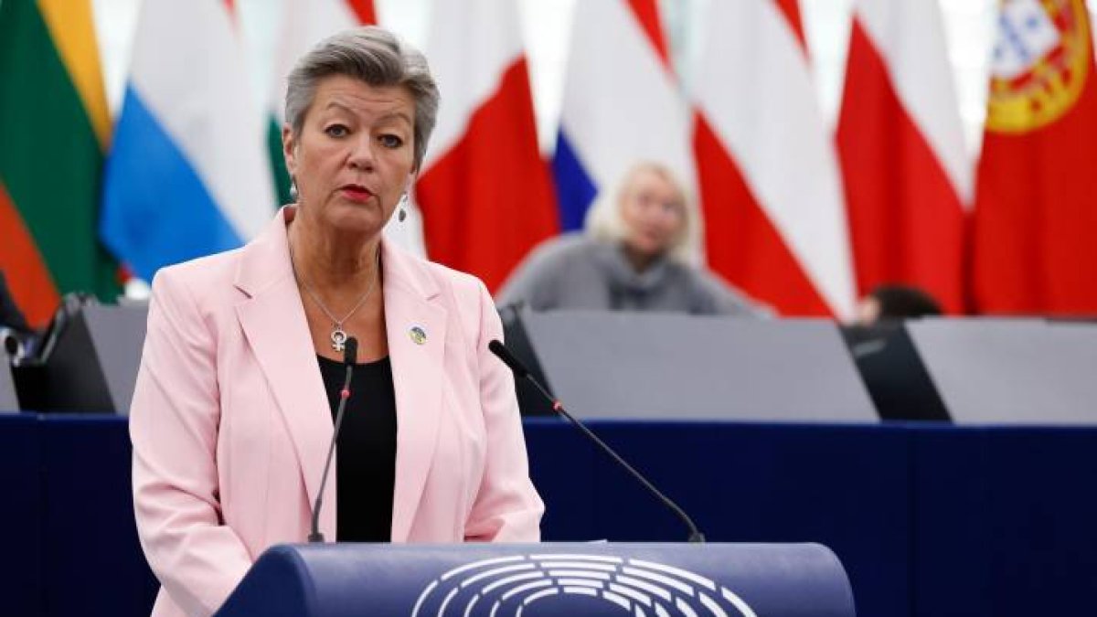 Preocupación. Funcionarias estarán en el puerto marítimo de Guayaquil.