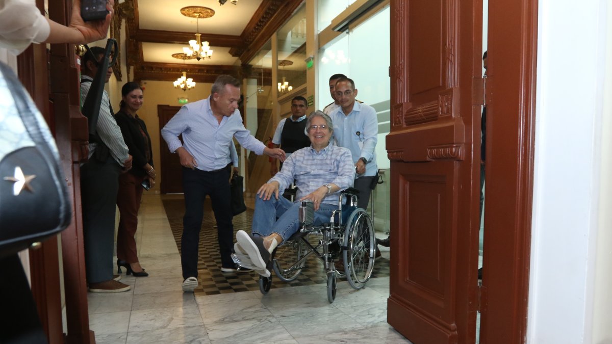 Reunión. El presidente de la República, Guillermo Lasso, cumplió agenda en la Gobernación del Guayas, en Guayaquil.